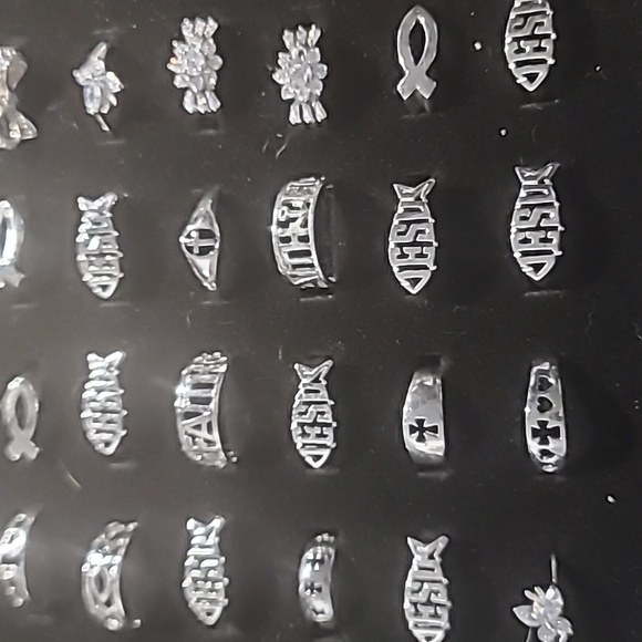 Fashion Rings - Picture 8 of 17